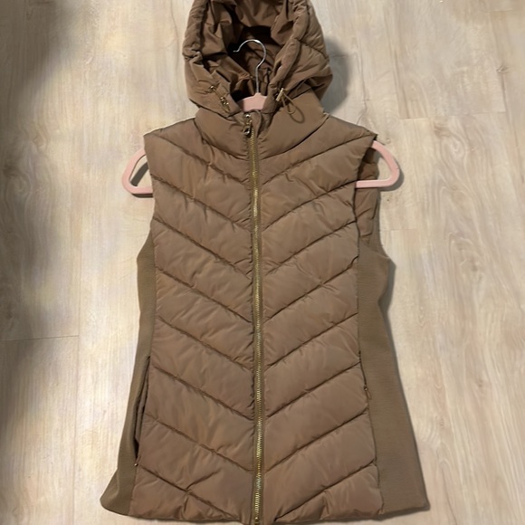 NWOT Zara vest size small - Picture 4 of 5